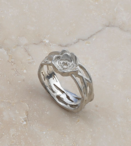 eco friendly Little Rose Ring in Silver, Kate Bosworths Pick